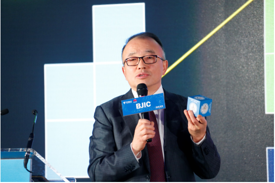 《中国电信与华为宣布成立商业联合创新中心》