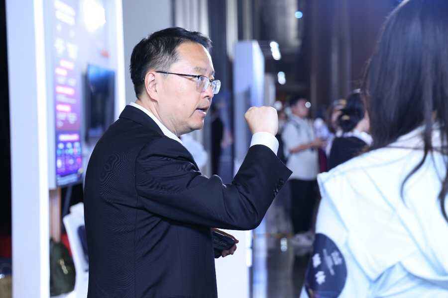 《思科发布AI战略：以连接与守护撬动中国市场稳步增长》