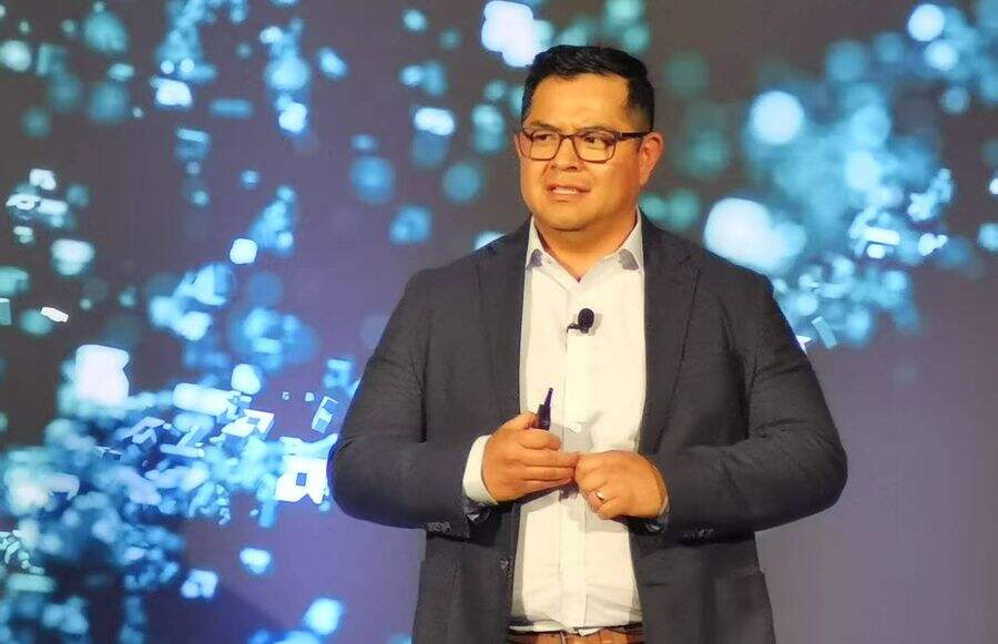 《智造未来：戴尔科技与 AMD 的 AI 时代 “智胜” 策略》