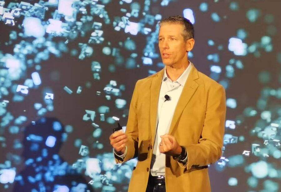 《智造未来：戴尔科技与 AMD 的 AI 时代 “智胜” 策略》
