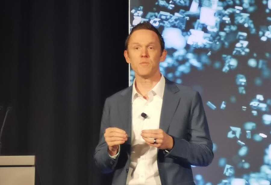 《AI PC的未来：AMD如何以技术革新重塑企业计算 》