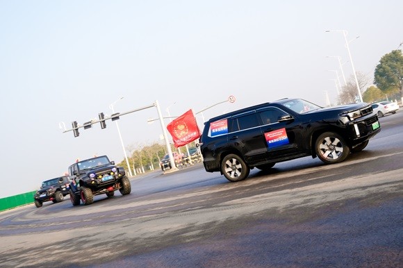 《热力全开，激情收官！第三届越野生态大会趣味越野体验燃动襄阳》