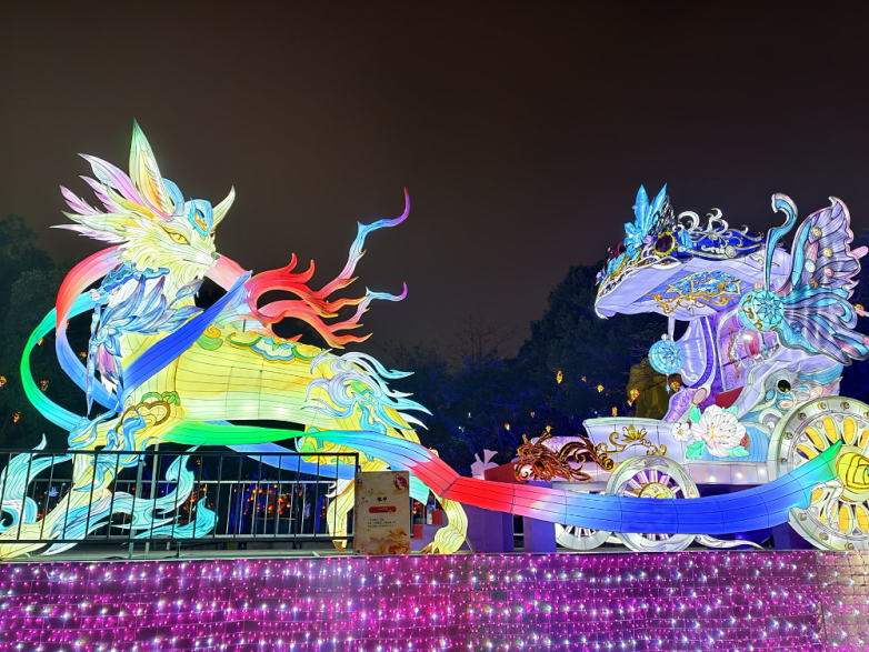 双向奔赴的温暖回应 厦门园博苑灯会向东北游客发出春日邀约插图2 《双向奔赴的温暖回应 厦门园博苑灯会向东北游客发出春日邀约》