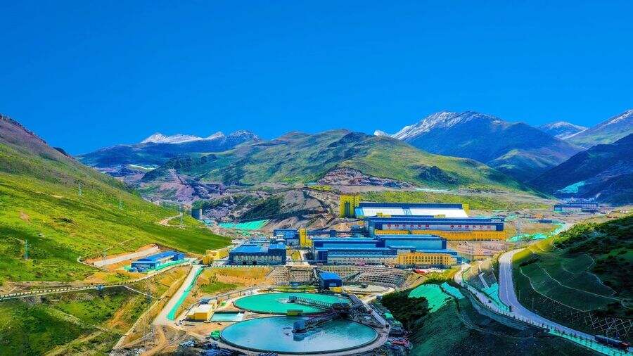 《从统一底座到AI驱动：紫金矿业全球化与数字化实践》