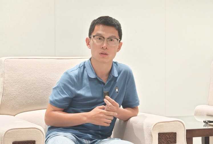 《以赛促研：FlagOS全球挑战赛赋能AI算力生态》