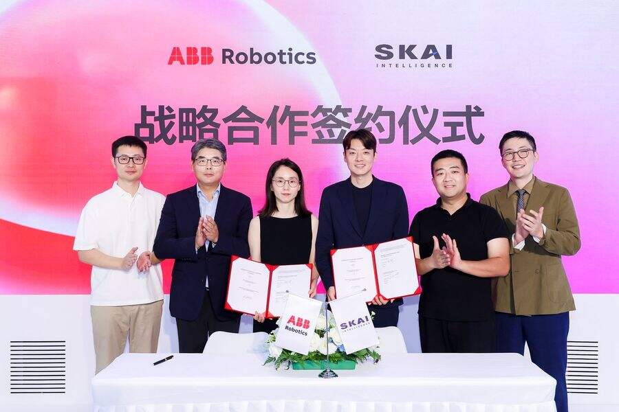 SKAI Intelligence联合ABB机器人、NVIDIA、Deloitte、AsiaInfo等发布《工业级物理AI赋能高精密制造》白皮书,并签约深度战略合作插图1 《SKAI Intelligence联合ABB机器人、NVIDIA、Deloitte、AsiaInfo等发布《工业级物理AI赋能高精密制造》白皮书,并签约深度战略合作》