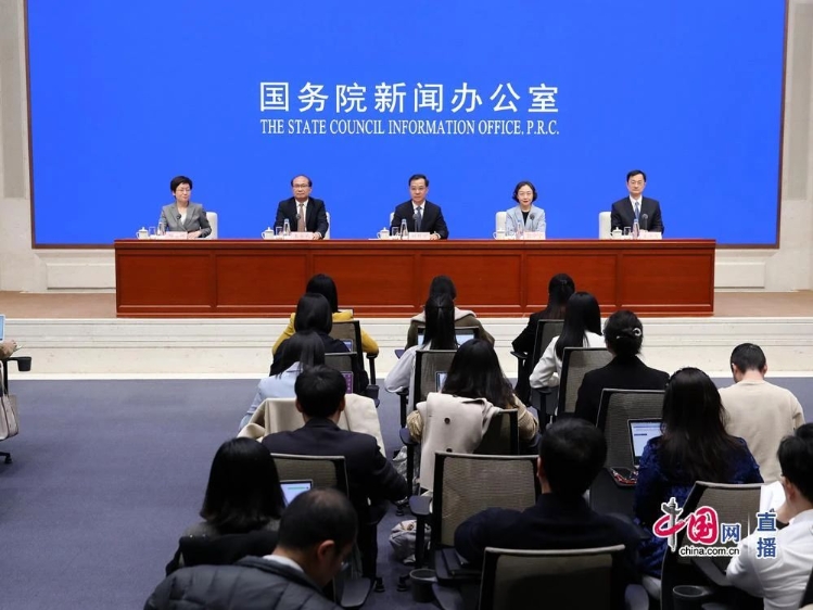 工信部:推动大数据更好赋能千行百业 为大数据产业发展注入强劲动力插图 《工信部:推动大数据更好赋能千行百业 为大数据产业发展注入强劲动力》