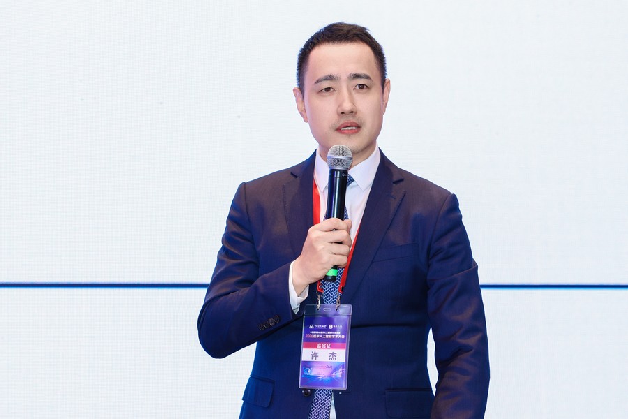《站在价值量化十字路口：医院IT部门如何从系统保障者变身为创新赋能者》