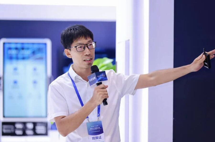 医疗AI的下半场,从“能答”到“敢托付”——2026医学人工智能大会侧记插图6 《医疗AI的下半场,从“能答”到“敢托付”——2026医学人工智能大会侧记》