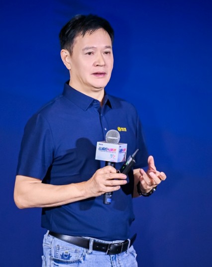《让组织AI落地——2026智能协同运营论坛暨致远互联第16届用户大会圆满召开》