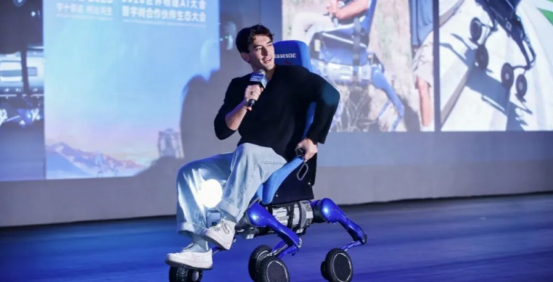 《宇树王兴兴：全世界对AI的信仰都还不够，包括我自己》