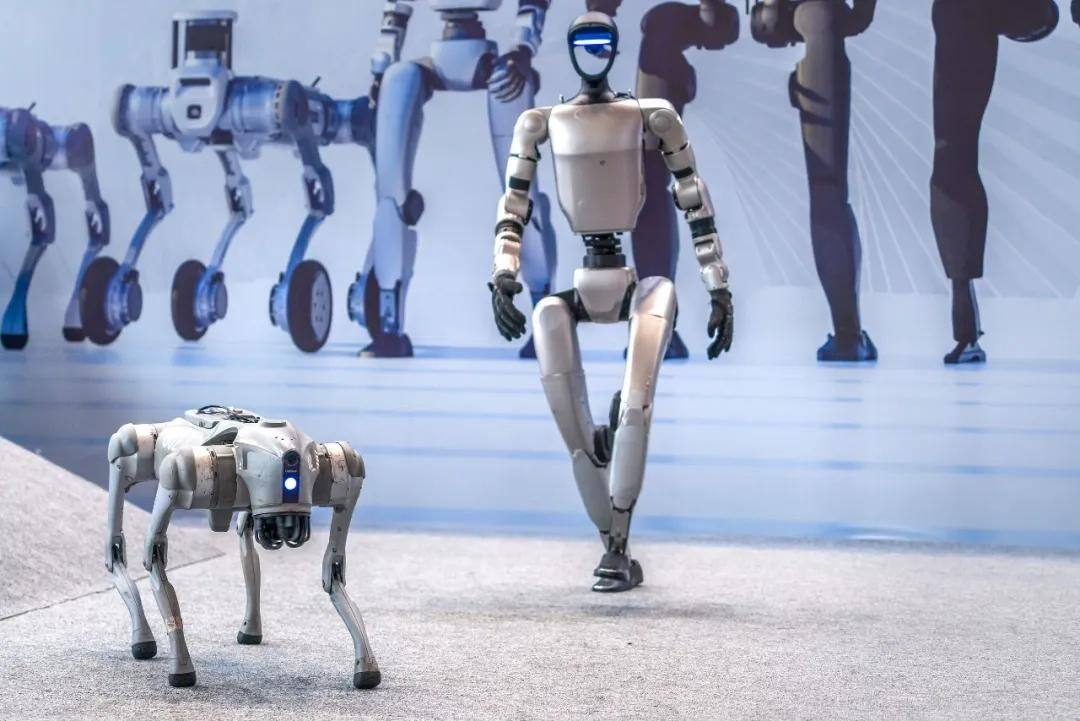 《宇树上市后的首份财报：净利润涨了270%，王兴兴开始加码AI》